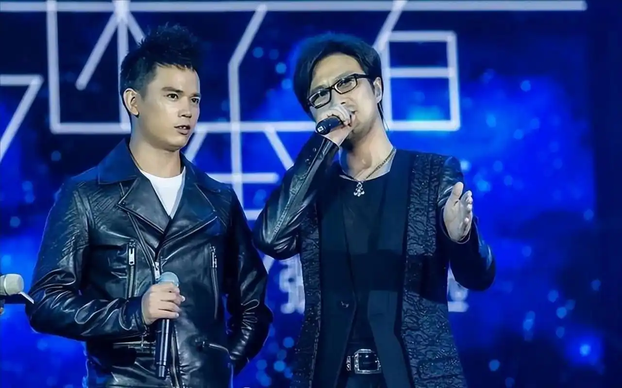 6月14日,中国好声音第二季的亚军张恒远因罹患黑色素瘤不幸去世,年仅