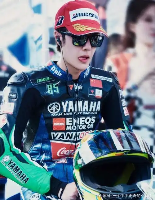 王一博的机车服!超帅的酷盖!快来看!