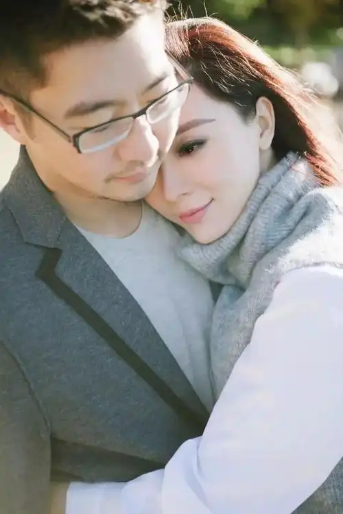 她是鹿晗妈妈,15天闪嫁二婚男,为继子不生育 ,40岁仍是中国穿旗袍最美