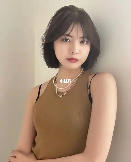 短发加八字刘海