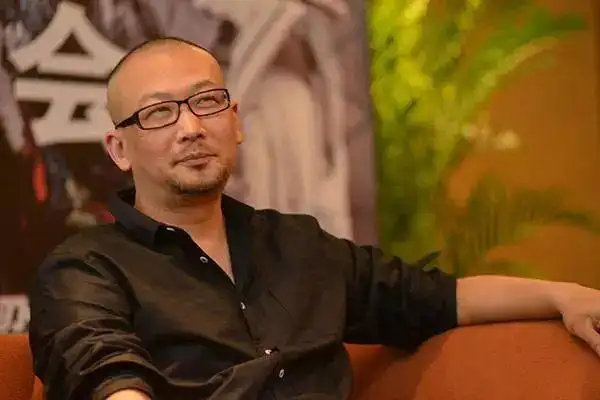 抛弃同居4年的马伊琍,转身与其闺蜜结婚,今结婚15年恩爱依旧_管虎