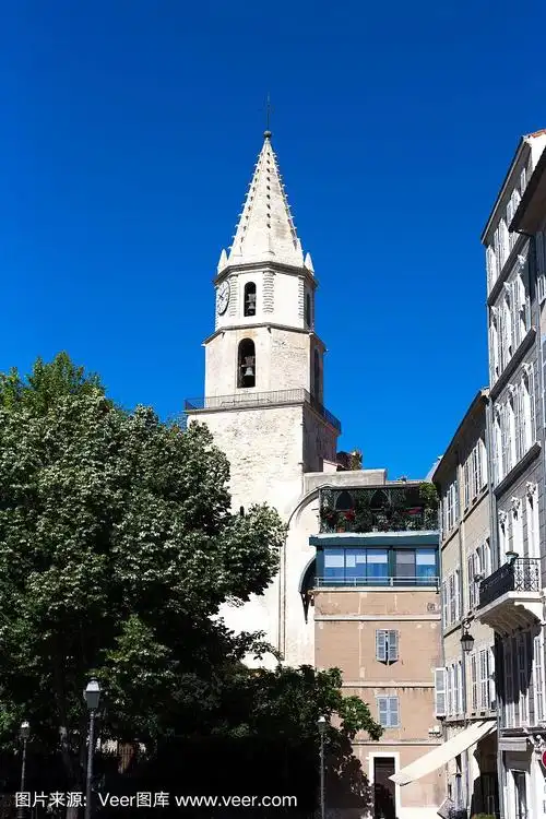 法国马赛:巴黎圣母院钟楼