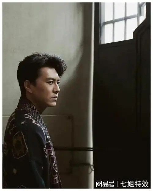 娱乐圈那位帅到掉渣的靳东,他的感情生活,简直比电视剧还精彩!