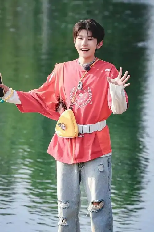 王源城市捉迷藏