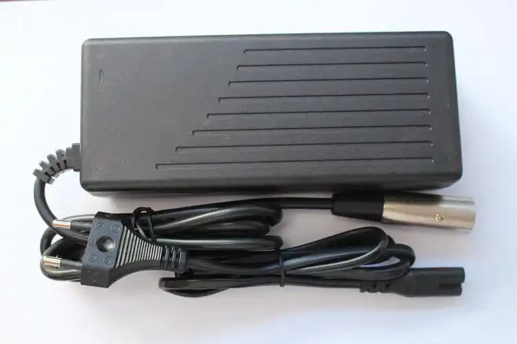 24v/36v锂电池充电器-深圳惠源昌科技