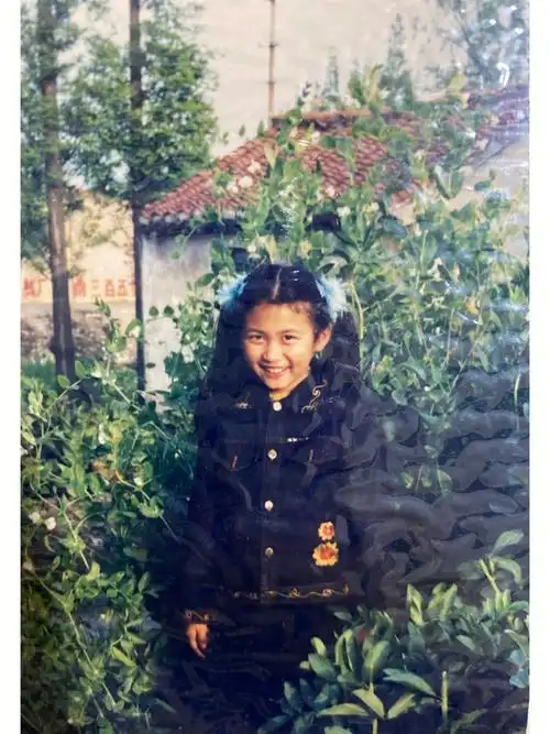 小时候妈妈好喜欢打扮我哈哈#童年  #童年照