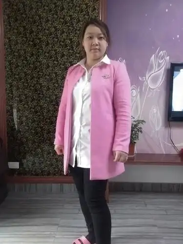 本人个子比较矮,而且又是浑身都胖脸也特别大,适合什么发型,朋友们给