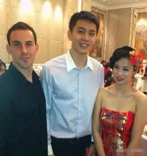 原创第一帅哥刚出圈就被曝出轨