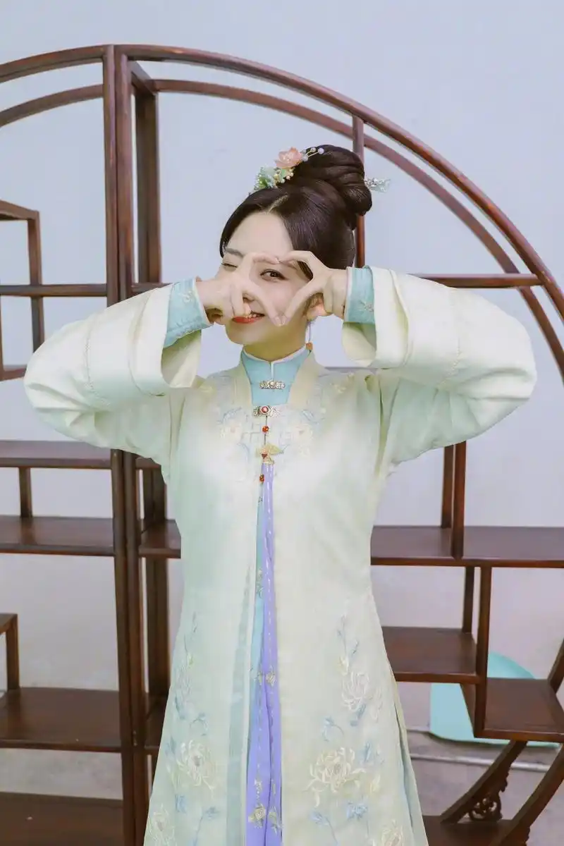 我已经开始期待了～#谭松韵 #蜀锦人家 #古装 #上热门 # - 抖音