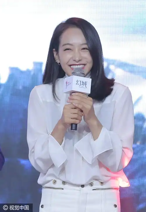 宋茜单膝跪冯绍峰幻城花絮大爆料