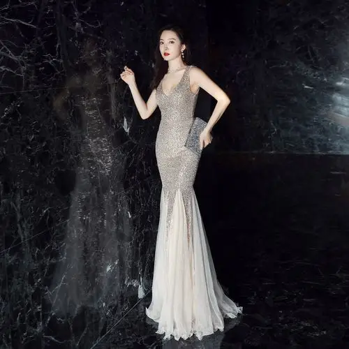 深v领长款亮片鱼尾裙2019新款宴会主持夜店演出年会晚礼服女