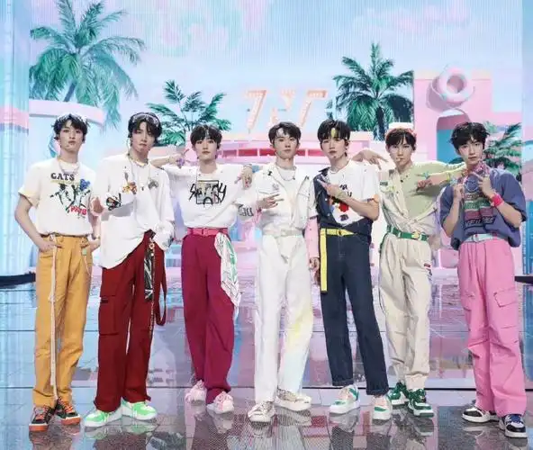 m鹿m@张艺兴@鞠婧祎@tfboys-王俊凯@tfboys-王源@tfboys-易烊千玺unn