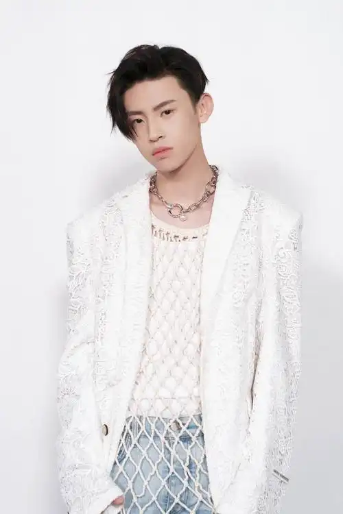 (图源网络)下载「爱豆app」 了解偶像的最新动态下载「爱豆app」 了解