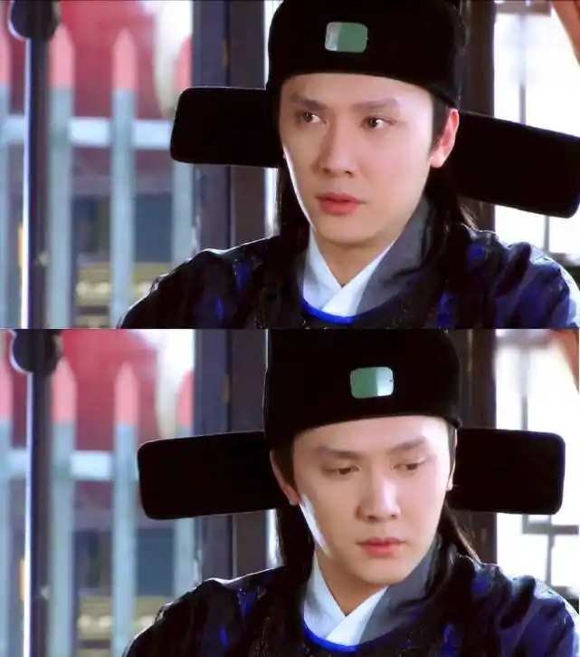 年轻时的冯绍峰俊美不凡比现在小鲜肉都帅难怪赵丽颖喜欢他