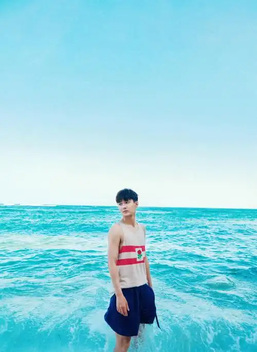 熊梓淇绝版写真集《野生》美图鉴赏 无愧为行走的衣架