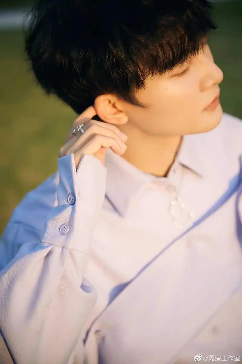 吹爆小柿子的摄影师999999#周深  - 抖音