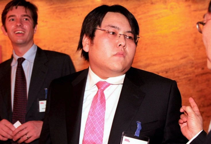 被悬赏2100万的山西前首富,女星车晓前夫李兆会可能躲在哪?