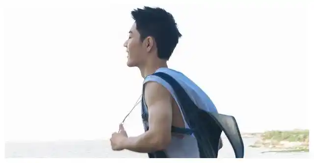 肖战29岁生日发文被人调侃是提线木偶他能否做真正自己