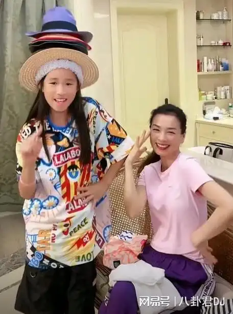 张庭,鼓励孩子自信生活的重要性|女儿|虎爸|育儿|家庭教育_网易订阅