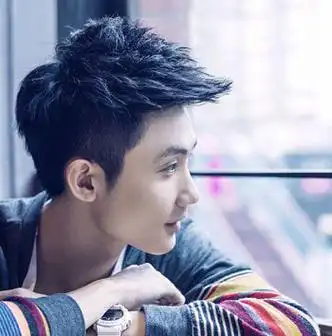 14岁男生齐刘海发型14岁男孩公鸡头发型图片