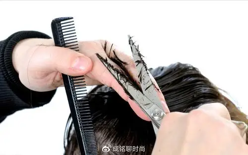 头发厚"打薄"有用吗?能让发量永远变少吗?有用,但不是永久的