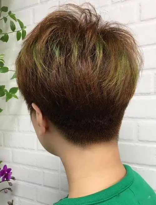 2020今年流行"剃后头"