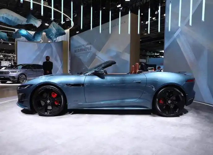 捷豹ftype解决有钱人的痛点硬顶敞篷价格不到70万还很好开