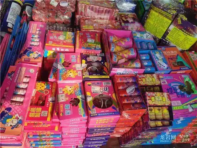 龙岩年味街头烟花炮竹开市啦蜘蛛炮摔炮你玩过哪几款
