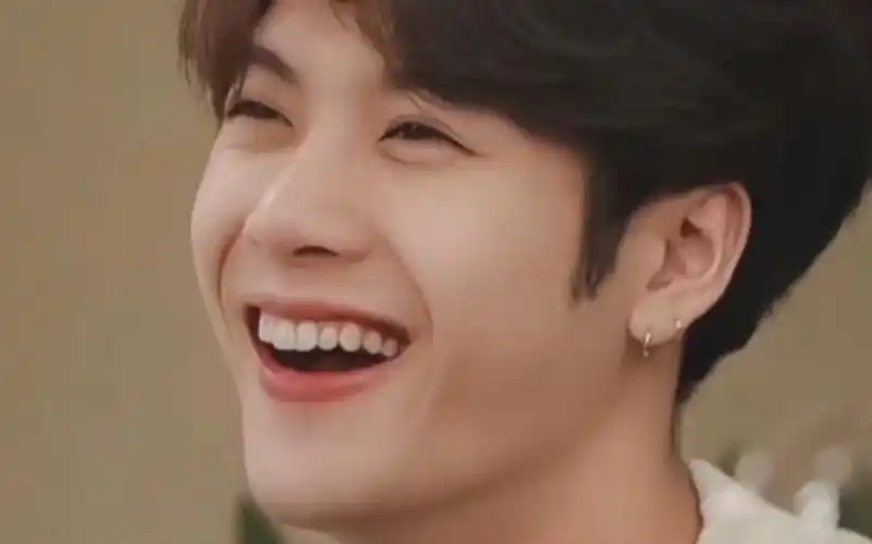 【王嘉尔】治愈系笑容合集-笑起来真的是王甜甜呀