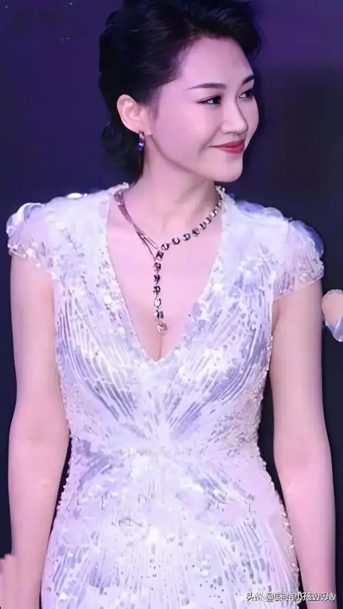 风韵女神许晴:越老越火辣的魅力之源