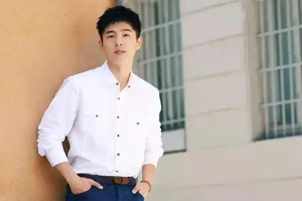 刘昊然是平顶山哪里的 不少网友都曾偶遇他回家过年 - 冷求网