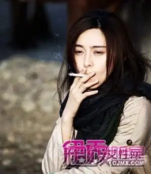 盘点百变造型范冰冰微博发短发吸烟照(2)_星评_评论-超级明星