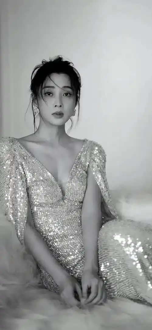 不得不说,殷桃是目前中国这个年龄段最好的女演员之一.