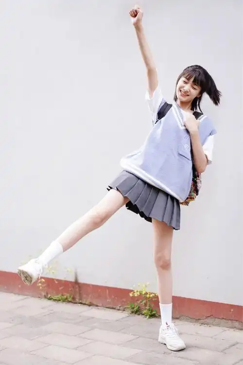 张籽沐元气清纯写真图片