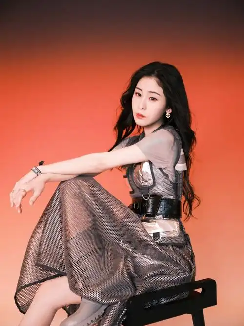 纵声正当"十",今日boss@张碧晨亮相浙江卫视#中国好声音#发布会