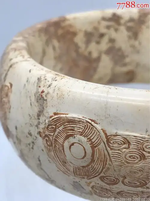 良渚鸡骨白玉手镯高古玉