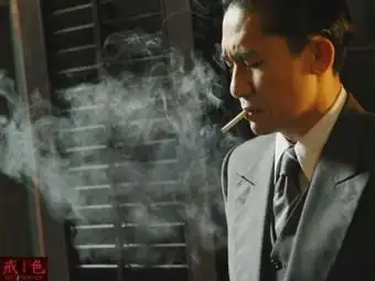 有的其实也是"大烟枪",究竟在娱乐圈里,哪位明星的抽烟剧照最有型呢?