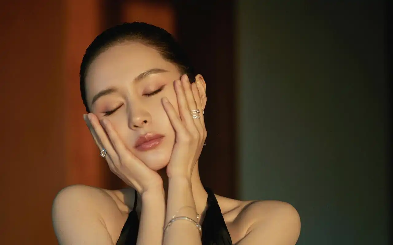 王子文性感优雅写真桌面壁纸高清大图预览1920x1200_大陆明星下载_美