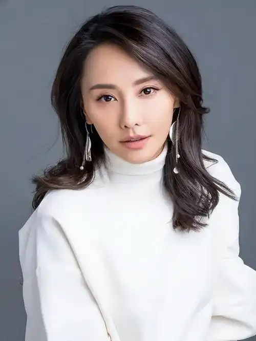 一开始马雅舒还会劝她恋爱结婚,后来发现她根本听不进去,干脆放弃了.