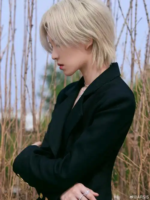 陆柯燃##arsis##陆柯燃[超话]##arsis人物志##明星同款##时尚配