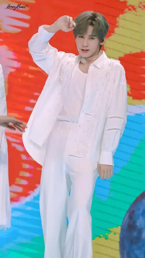 躺着听时代少年团的躺着真舒服##张真源 顶级浓颜ace