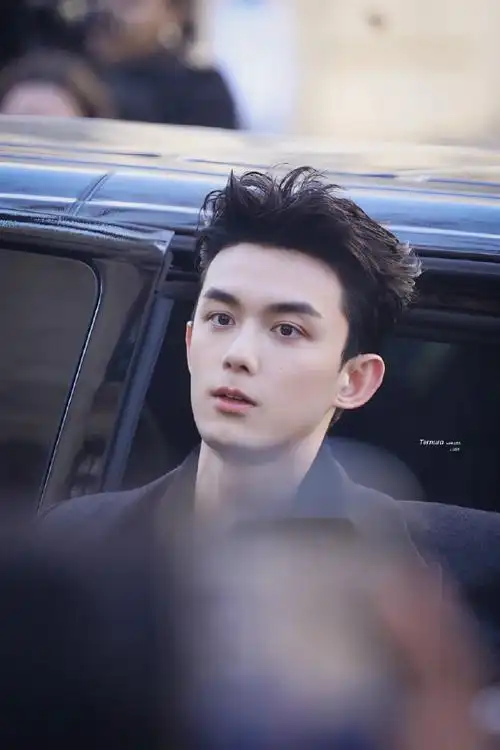 吴磊超话96#吴磊巴黎时装周#-24.1.