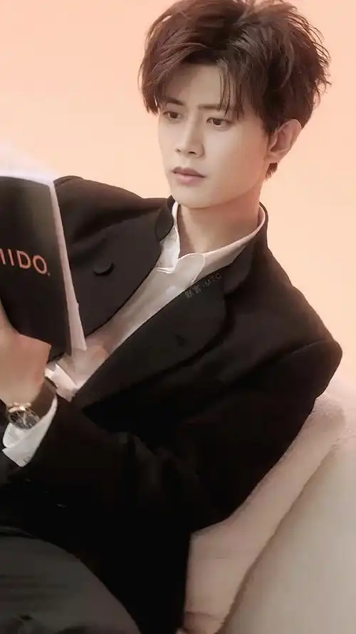 晚安,心上任@任嘉伦allen  任嘉伦|卡大头版壁纸 6p  #任嘉伦