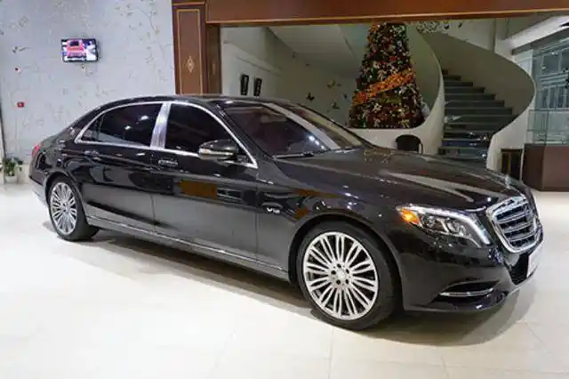 帝王级"迈巴赫 s600"首次曝光,logo纯金打造,这车太有范儿了