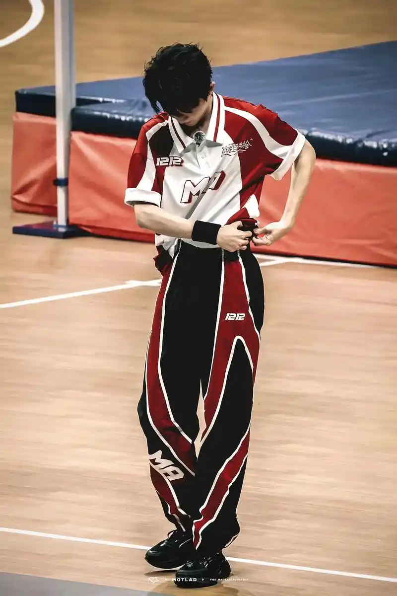 马嘉祺 #追星 #马嘉祺夏日运动会 哥哥 帅爆了 - 抖音