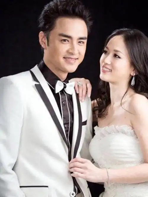 明道不是学历最高的演员,但是可以说是转学次数最多的演员了