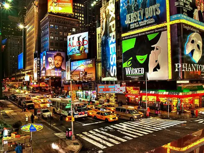 时代广场晚上,美国纽约,商店,街道,路灯 壁纸 - 1600x1200