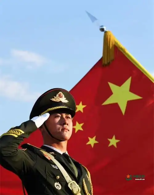了不起的中国军人丨高光时刻之外仪仗兵有着这样的平凡世界