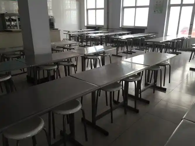 大洋中学食堂:宽敞干净的餐厅!