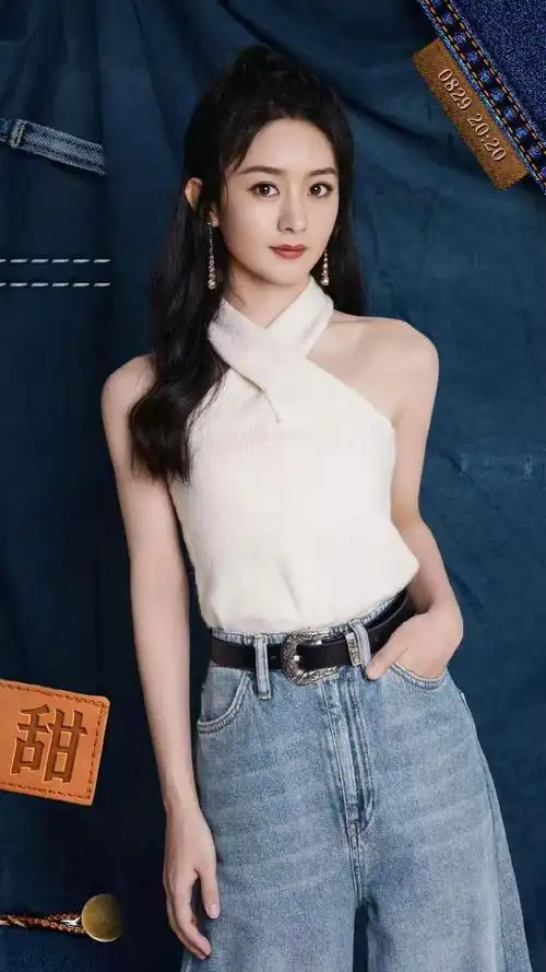 赵丽颖风格一变时髦10倍穿上宽下紧打扮走机场气场不输女团